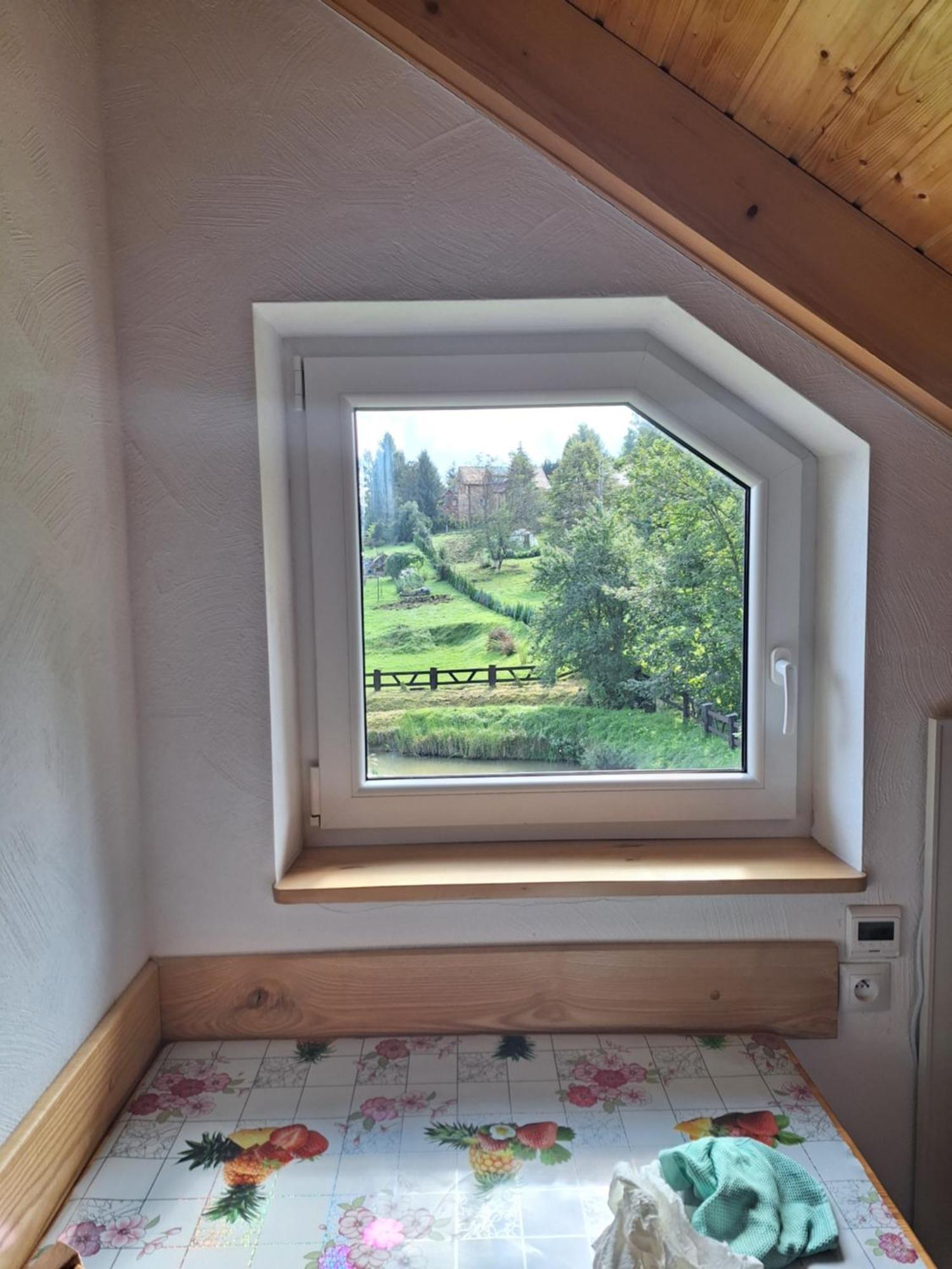 Nad Liliowym Stawem Holiday home Berezka